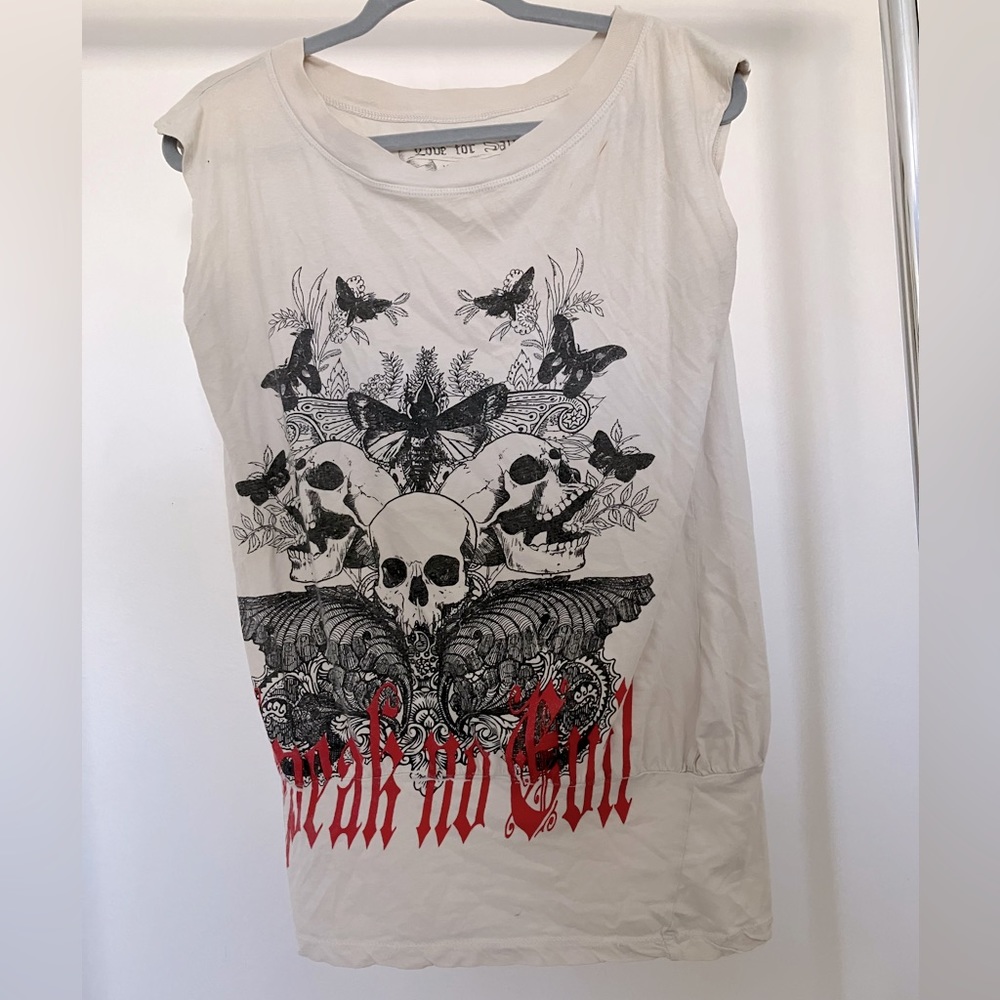 Skull T